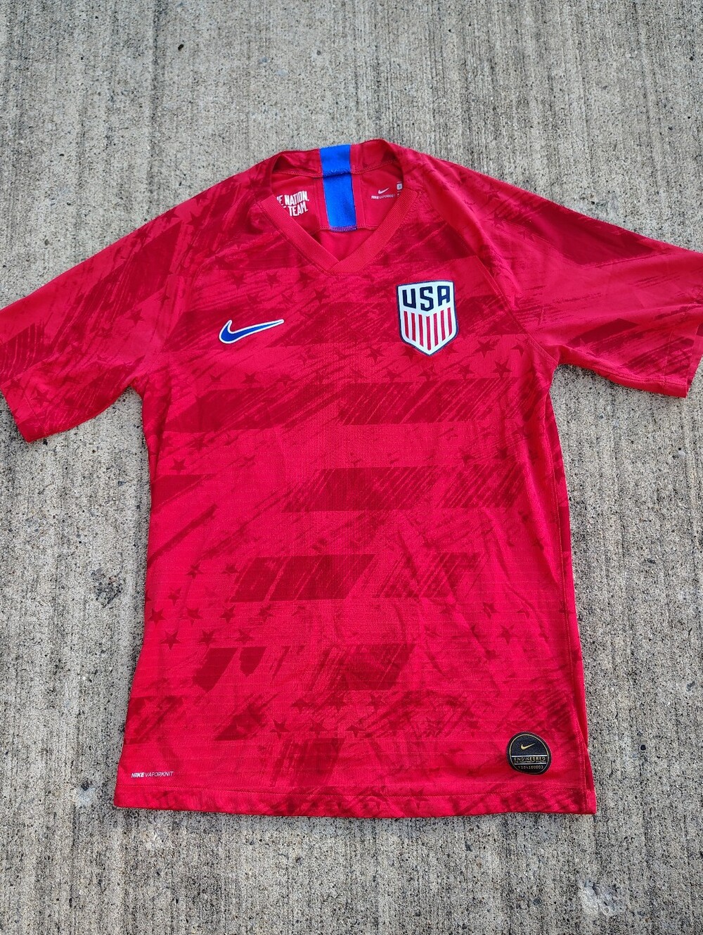 Nike Women's 2019-20 Team USA Away Red Soccer Jersey AJ4397-688 Size Small